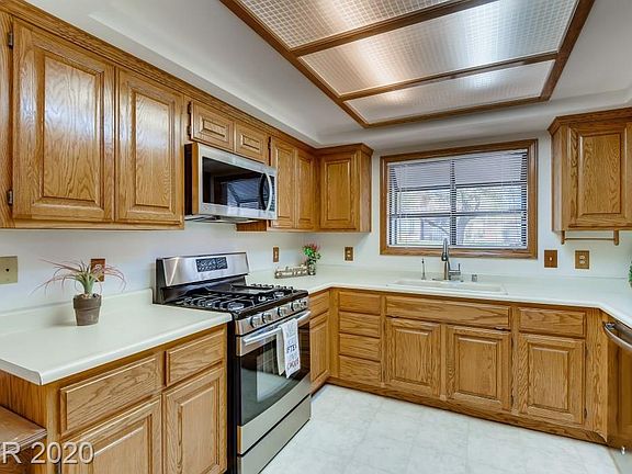 5th image of 7924 Canoe Ln