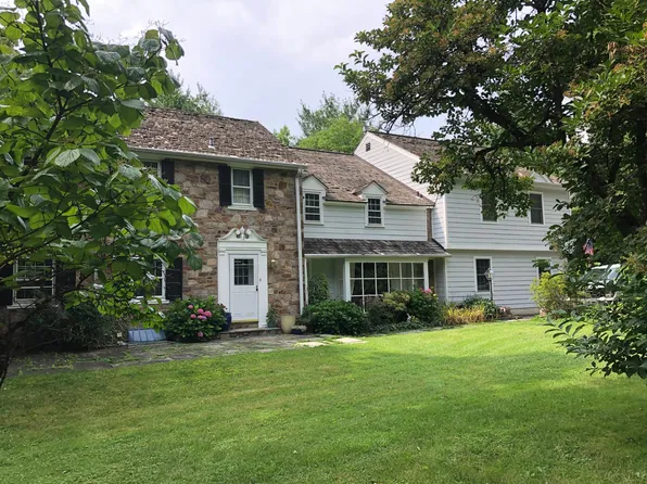 102 Burnside Rd, Villanova, PA 19085