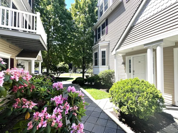 160 Glenbrook Road #3A, Stamford, CT 06902