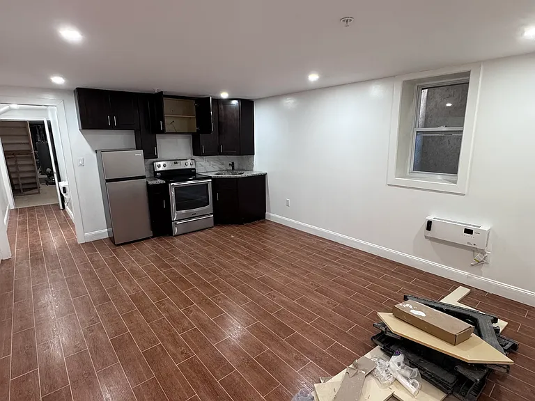 647 N 16th St #1B — Photo 3