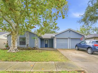 6810 Renfro Dr, Richmond, TX 77469