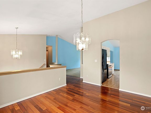 5th image of 19528 71st Avenue E
