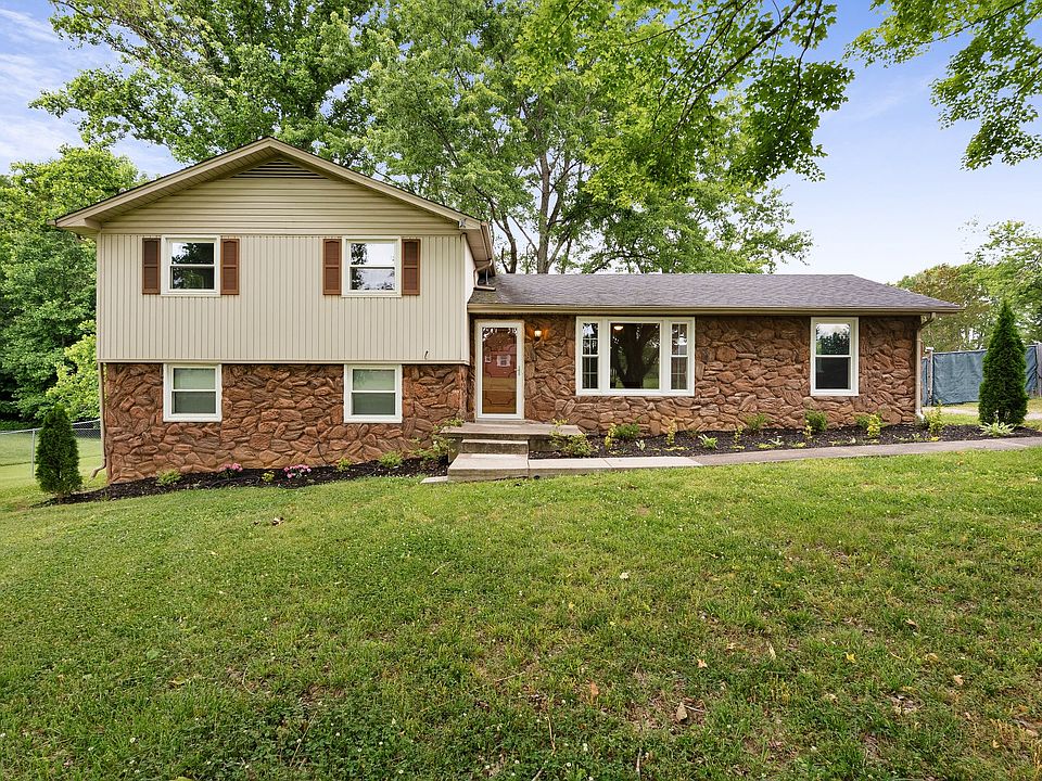 1st image of 108 W Circle Dr