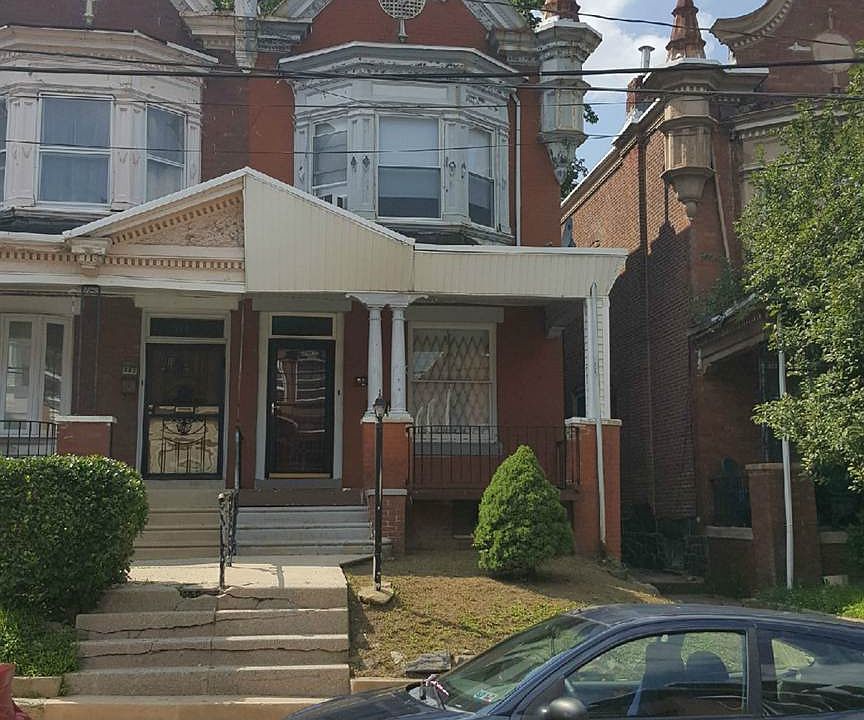 Exterior 225 W Abbottsford Ave