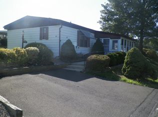 49 Woodsbluff Run, North Wales, PA