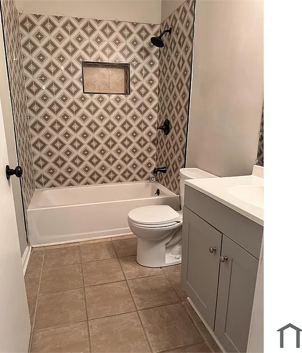 2 bed, 1020 sqft, $1,650 — Photo 3
