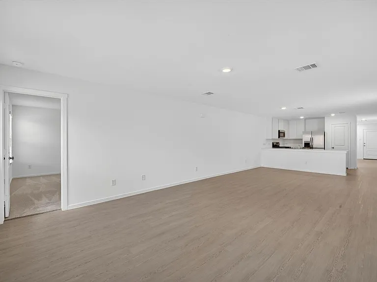 2509 Guineas Ln — Photo 6