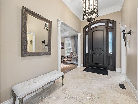 3rd image of 123 Laurentian Blvd