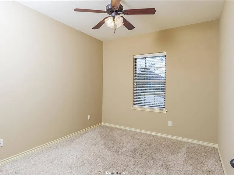 3010 Old Ironsides Dr — Photo 12