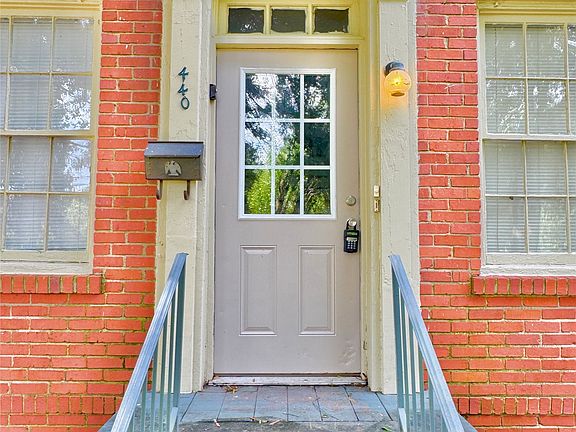 3rd image of 440 E Fairview Ave