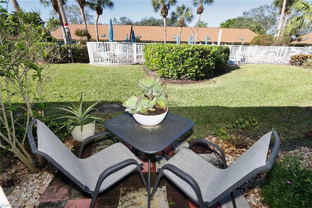 2 bed, 2.0 bath, 1252 sqft, $4,800 — Photo 4