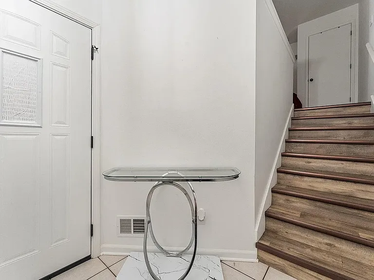 2744 Hart Rd — Photo 3