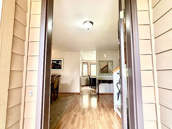 3rd image of 16406 NE 33rd St