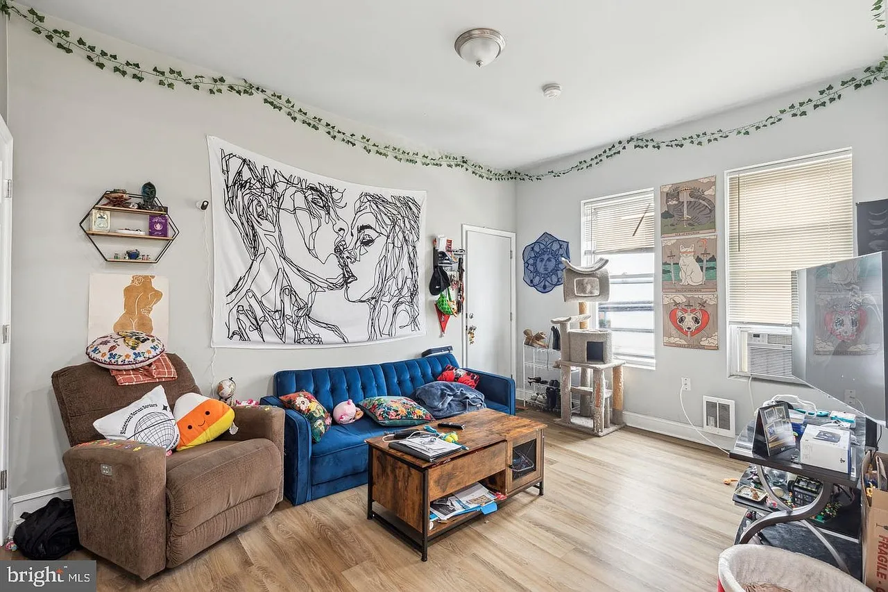1 bed, 700 sqft, $1,250 — Photo 3
