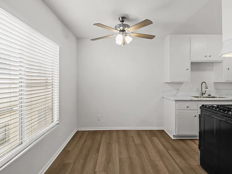 1747 Franklin St #4 — Photo 5