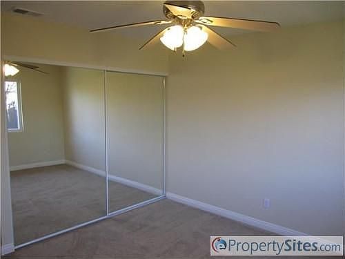 5th image of 2030 Oak Hill Dr