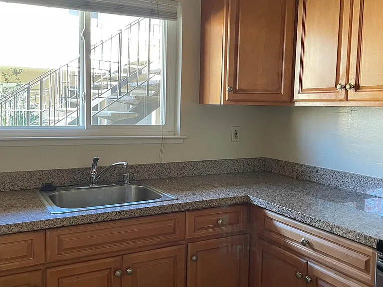 7180 Bark Ln — Photo 2