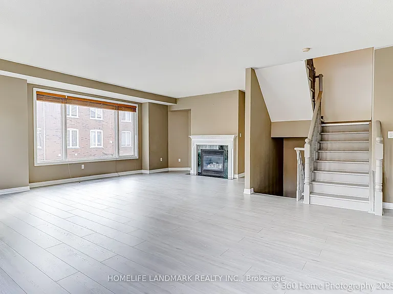 189 Leitchcroft Cres #UPPER — Photo 11