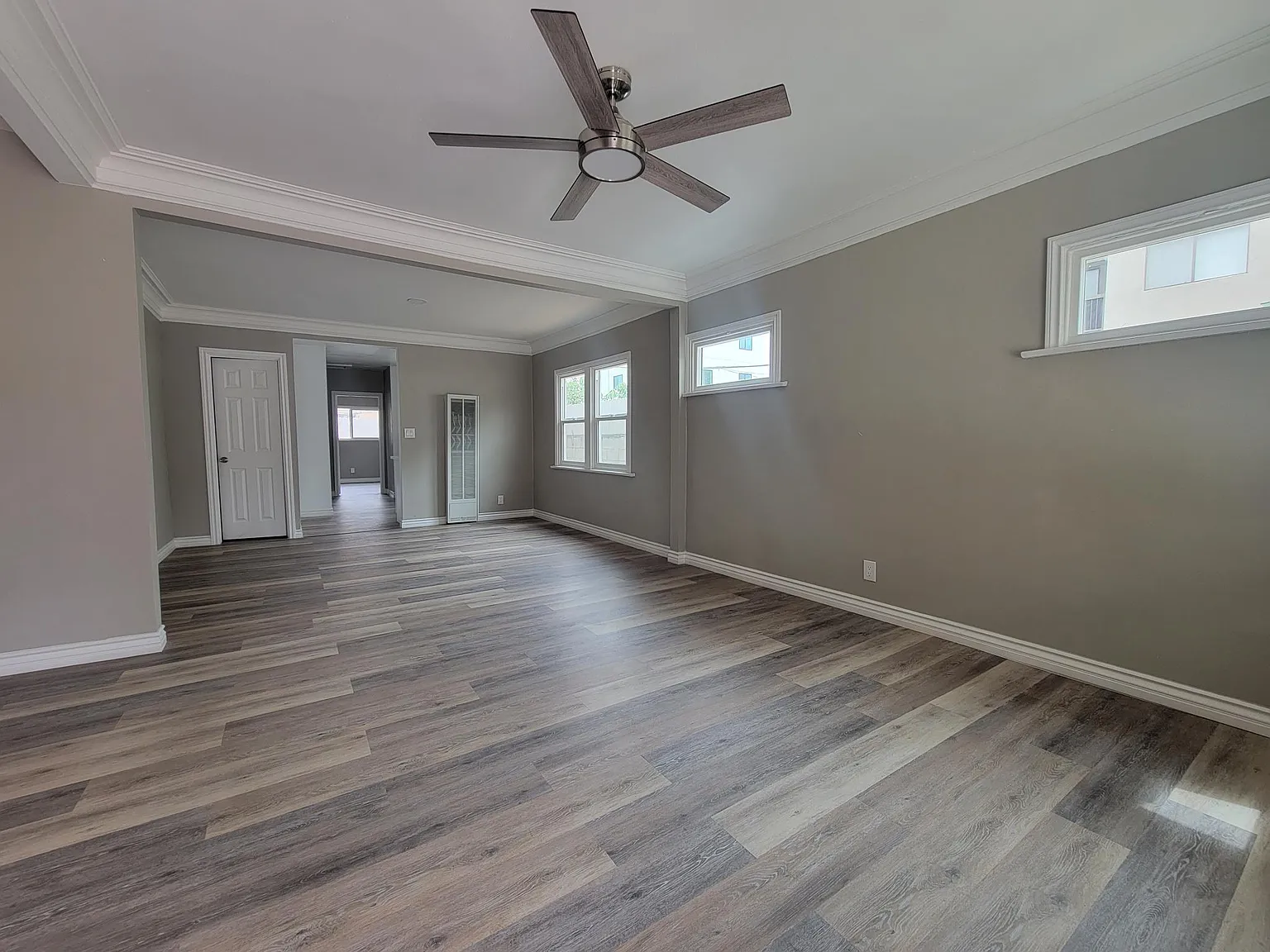 3067 Harrington Ave — Photo 3