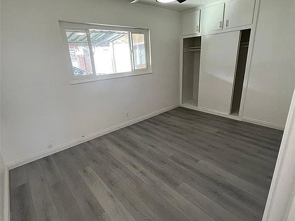 5th image of 293 W Artesia St