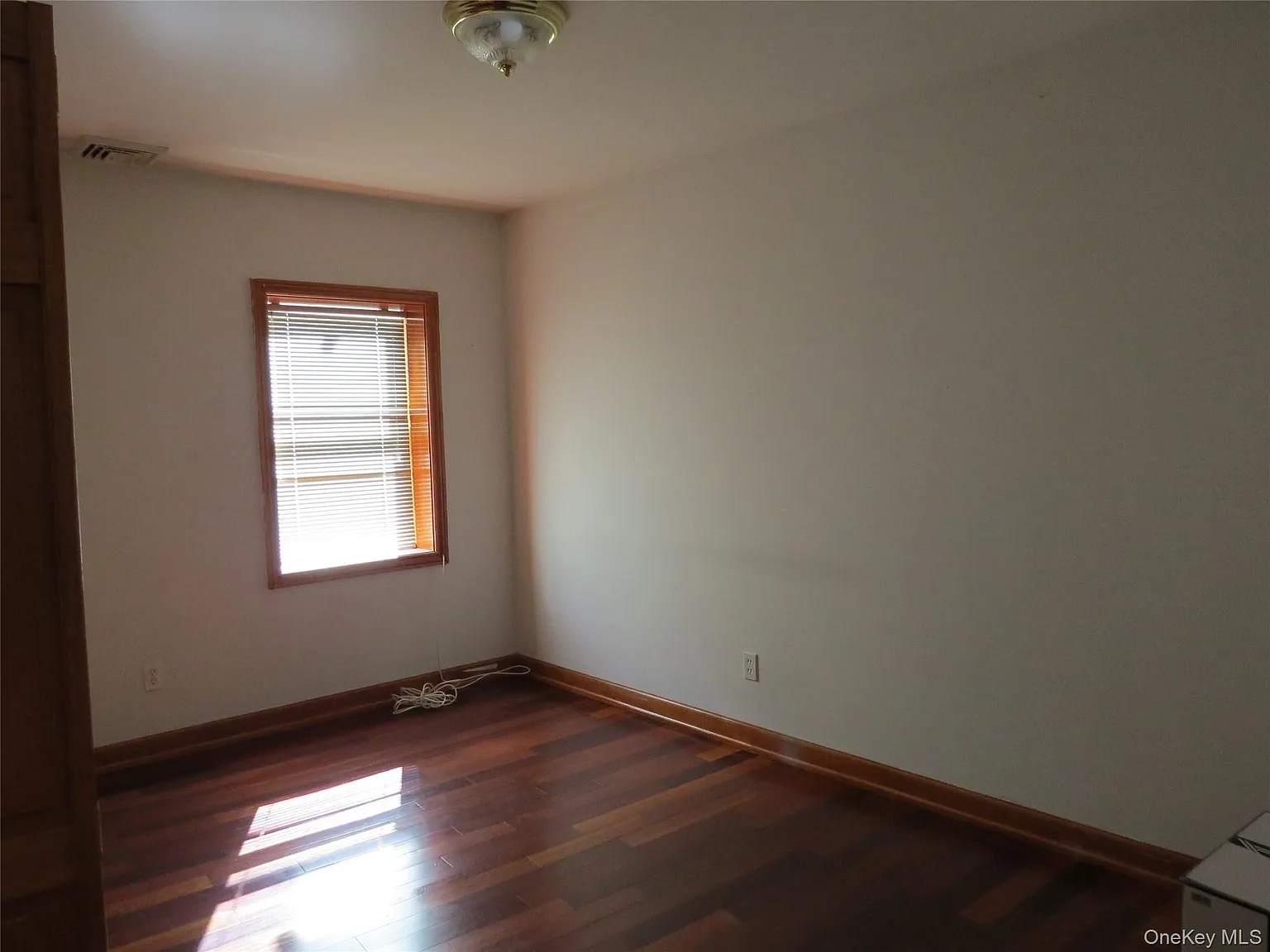 2 bed, 1.0 bath, 1200 sqft, $1,850 — Photo 4