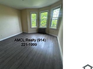 43 Currans Ln #3, Yonkers, NY 10701