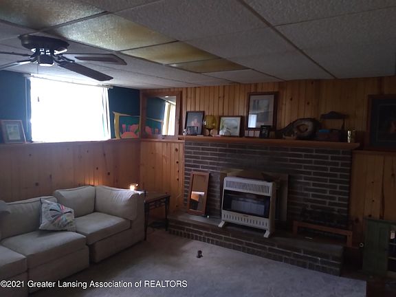 3rd image of 150 Hill Place Dr