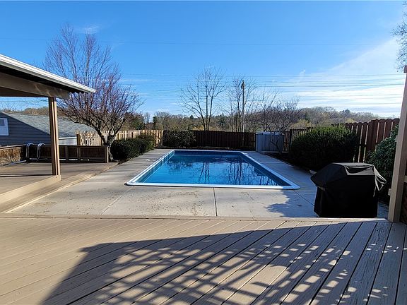 5th image of 2366 California Dr