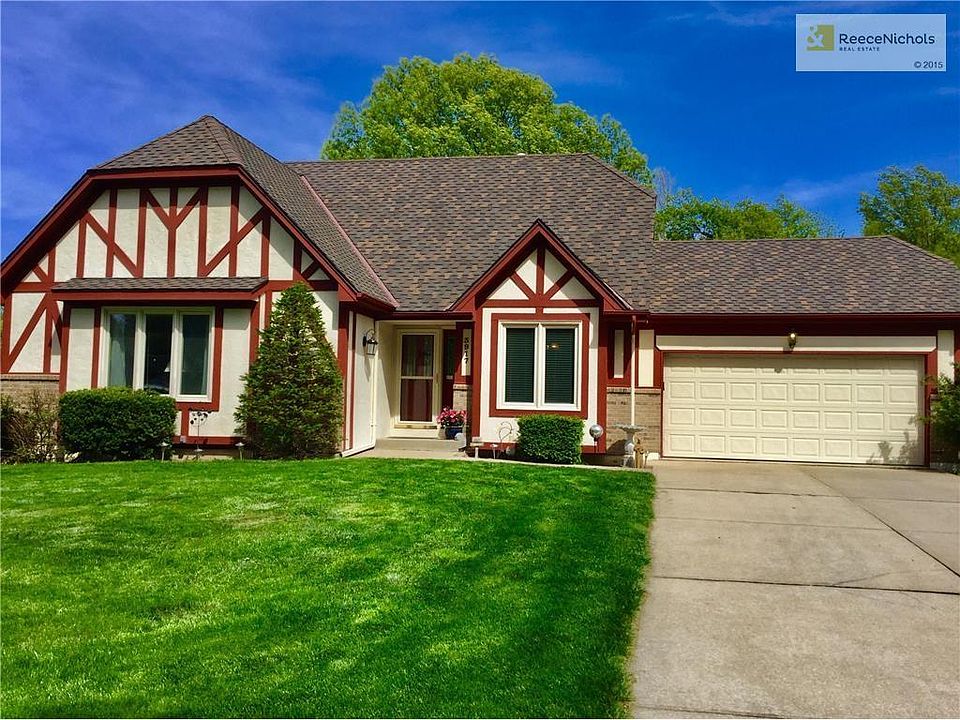 1st image of 3917 NE Woodridge Dr