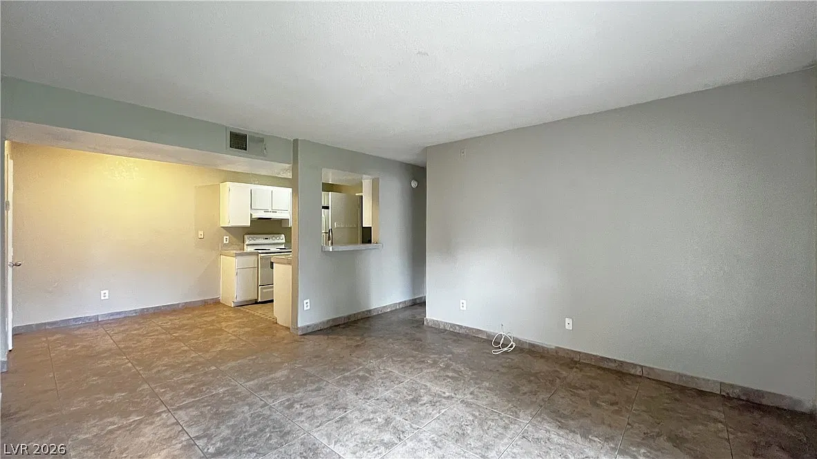 2 bed, 2.0 bath, 876 sqft, $1,250 — Photo 3