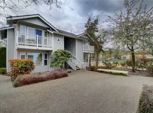 16221 NE 81st St APT 202, Redmond, WA 98052