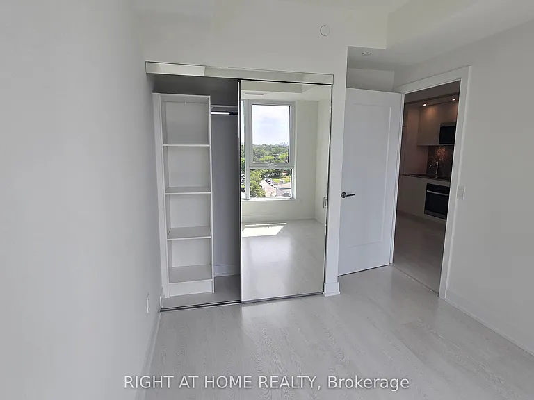 60 Central Park Dr #1007 — Photo 48