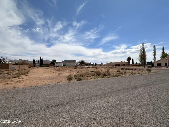 9650 N Settlers Dr, Kingman, AZ 86401