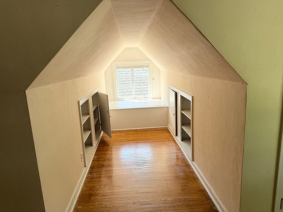 Bedroom cubby