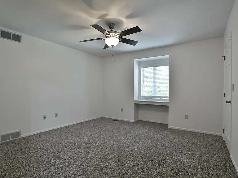 1086 Ravine Ridge Dr — Photo 33