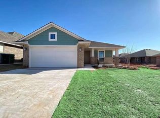 18241 Autumn Grove Dr, Edmond, OK 73012