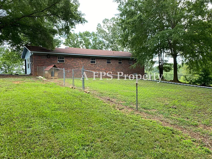 583 S Holcomb Rd SW — Photo 10