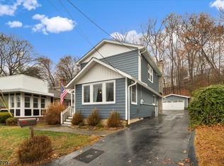 98 Sunset Trl, Denville, NJ 07834