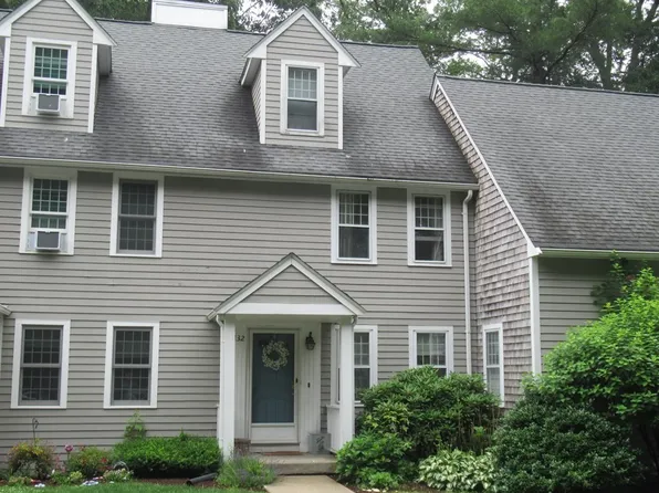 132 Twin Lakes Dr Unit 132, Halifax, MA 02338
