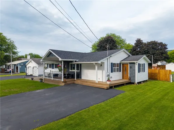 11 Barrett Ave, Dansville, NY 14437