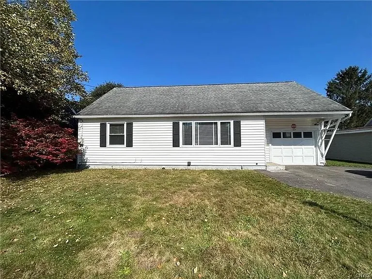 125 Lyndale Dr — Photo 12