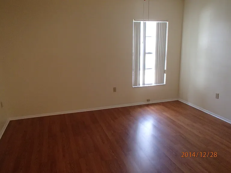 13455 White Plains St — Photo 6