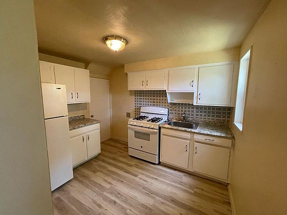 2nd image of 423-457 Elias Dr #451