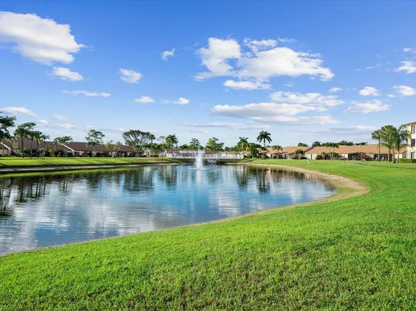 827 Sky Pine Way #G1, Greenacres, FL 33415