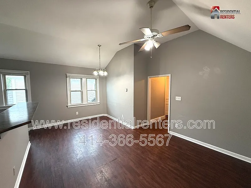 3 bed, 1.0 bath, 1100 sqft, $1,125 — Photo 2