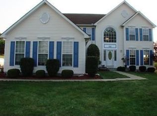 827 Hawthorne Hill Dr, Lebanon, OH 45036