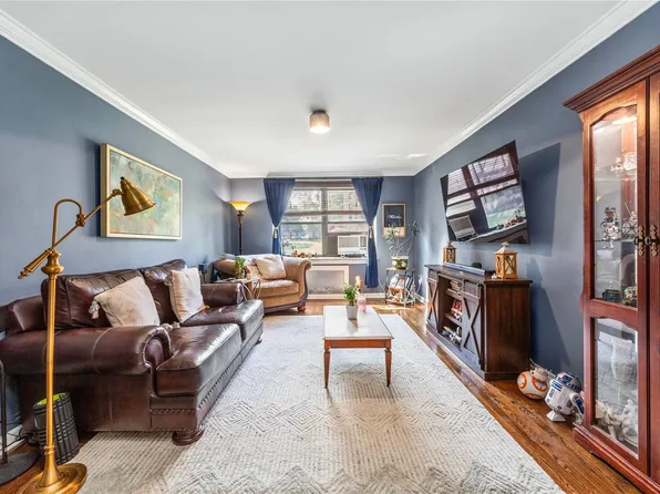212-12 73rd Avenue #1C, Oakland Gardens, NY 11364