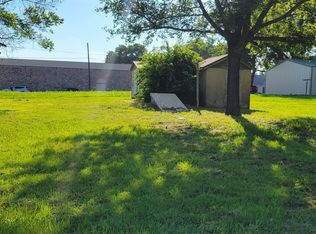 209 E 1st St, Springtown, TX 76082