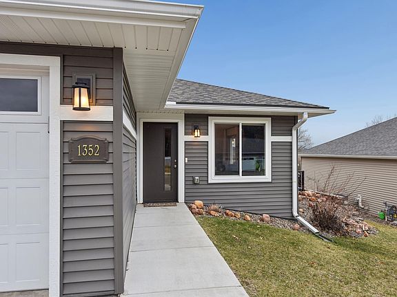 2nd image of 1352 Juniper Pl