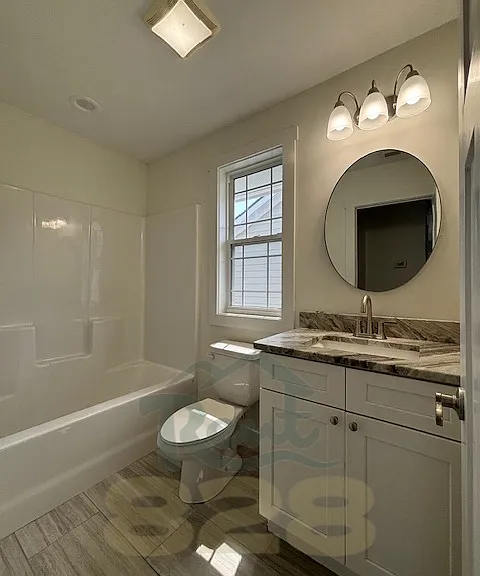 2nd full bath (upstairs)